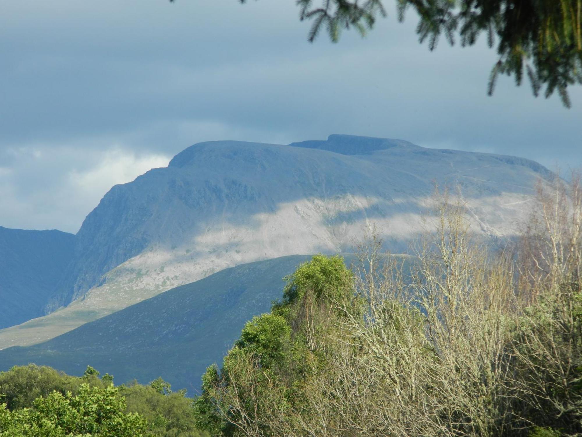 Tom Beag - Ben Nevis View Rooms Fort William Eksteriør billede